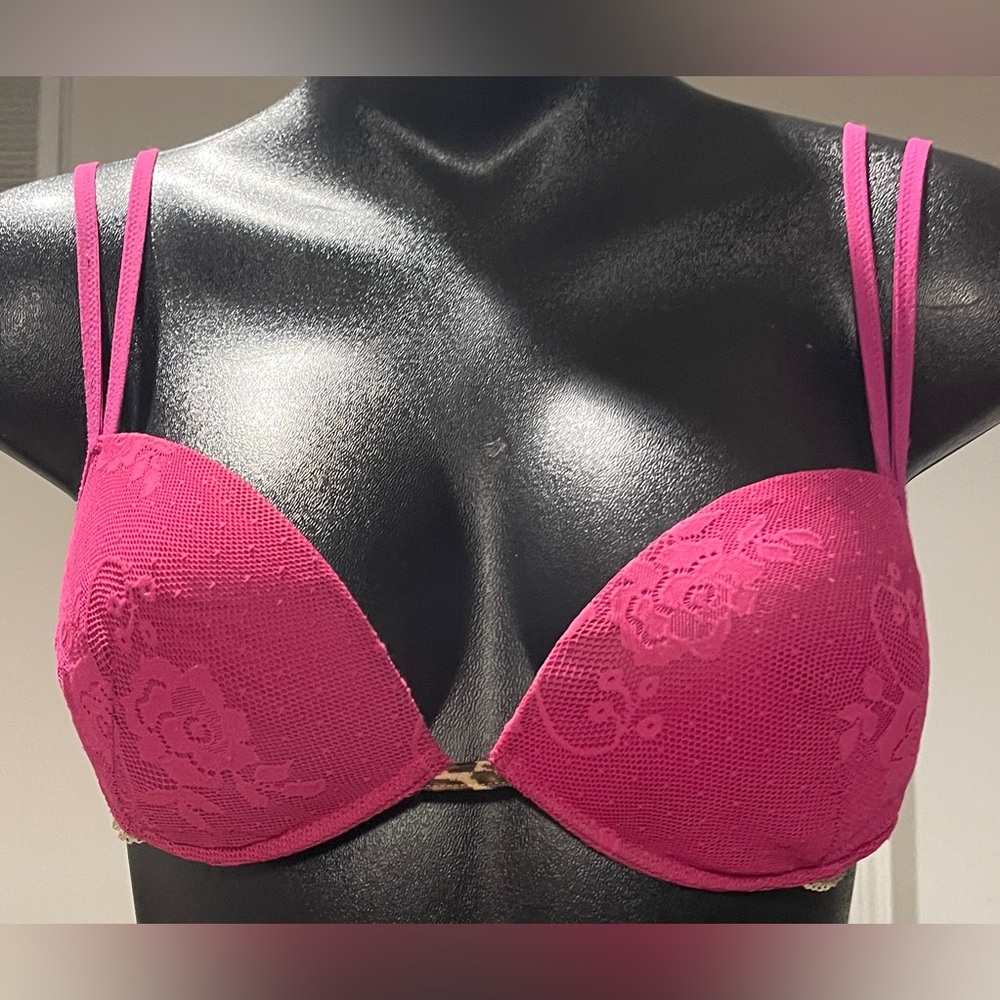 3 Victoria’s Secret/Pink Bra’s, Size 34 C - Picture 8 of 16